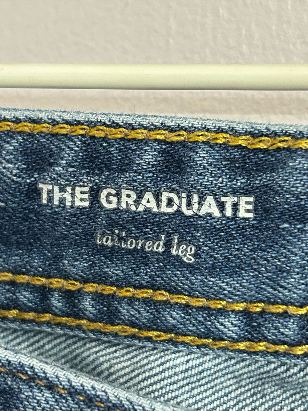 AG Jeans The Graduate Tailored Leg 30R - Picture 5 of 7